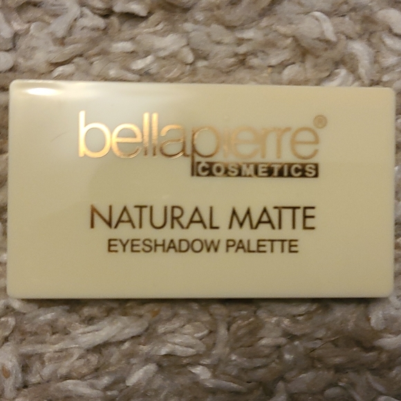 NEW Bellapierre Natural Matte eyeshadow palette - Picture 3 of 3